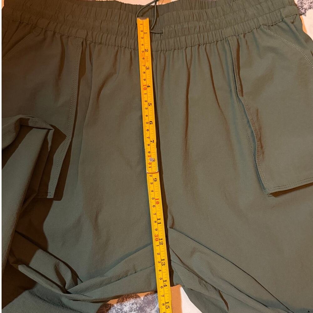 Fabletics Wide Leg Utility Pants in Olive Green Size XL - Picture 11 of 12